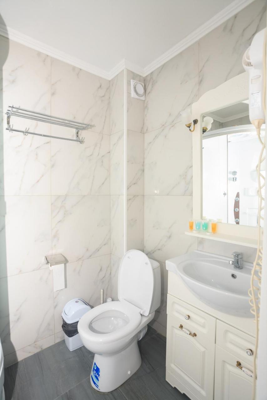 Sunkar Hotel Алмати Екстер'єр фото