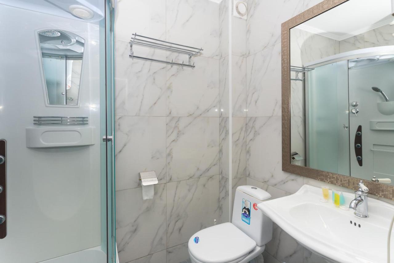 Sunkar Hotel Алмати Екстер'єр фото