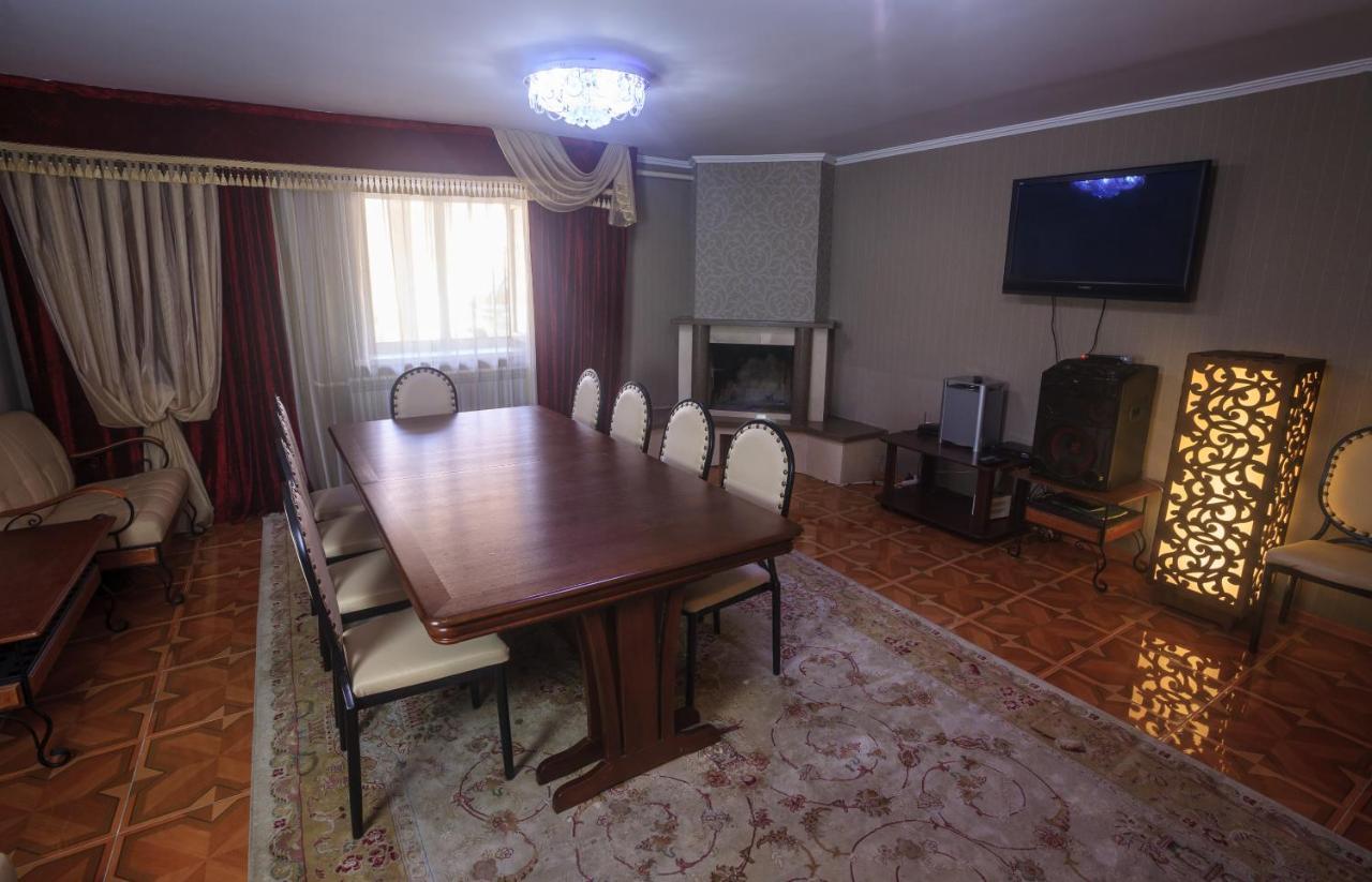 Sunkar Hotel Алмати Екстер'єр фото