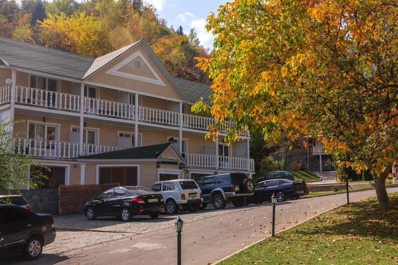 Sunkar Hotel Алмати Екстер'єр фото